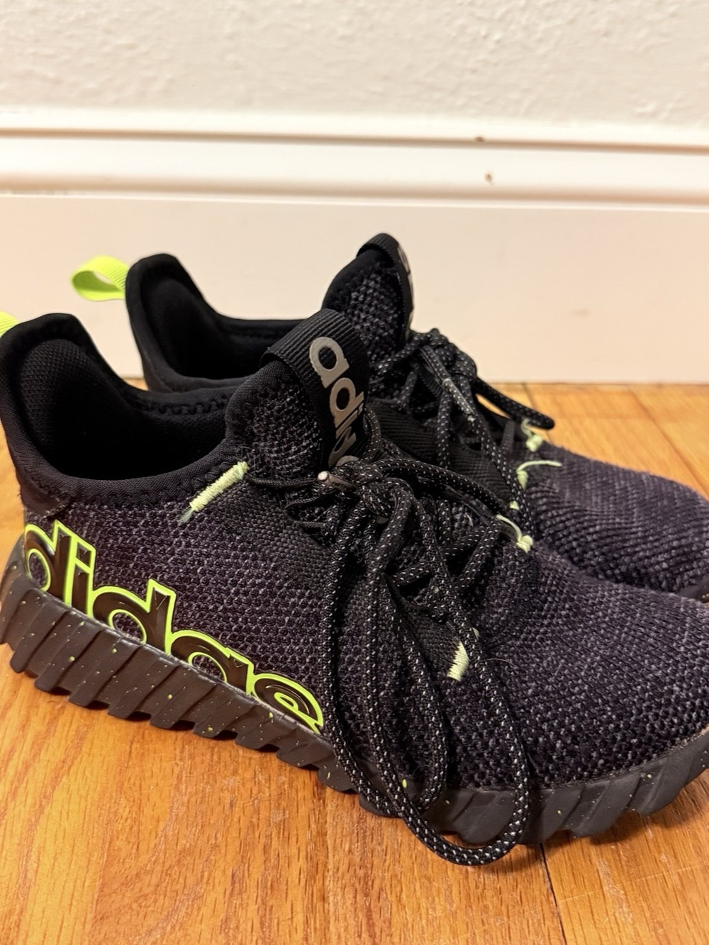 Adidas Kaptir 3.0 Kids Size 3 Black Neon Green Chunky Sporty Streetwear Sneakers